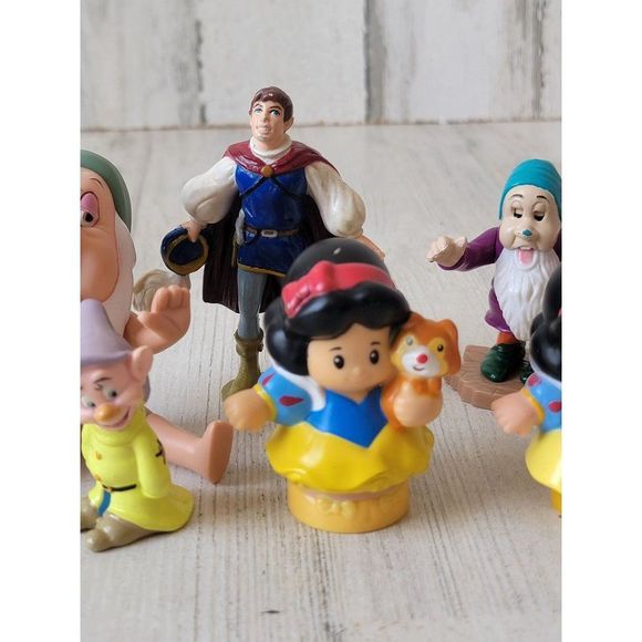 Disney Princess Snow White Prince Charming dwarves playset toy figure - Picture 3 of 11